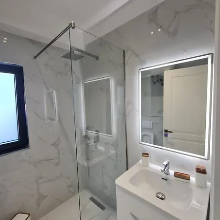 Apartment Am Luxury Tirana